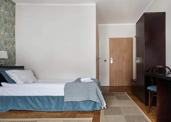 ホームステイ Pierrot オシフィエンチム